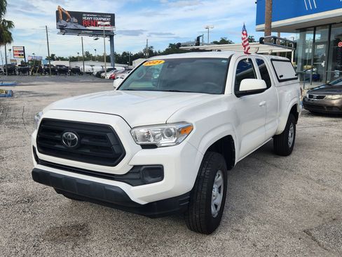 Used 2021 Toyota Tacoma SR image 4