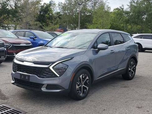 Certified 2024 Kia Sportage EX image 3