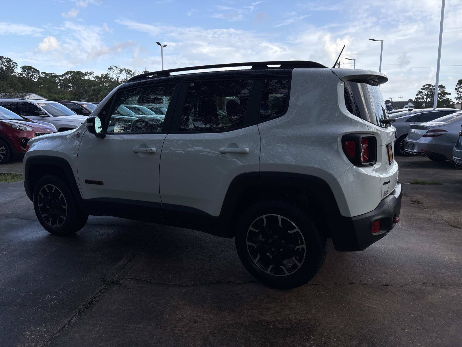 Certified 2023 Jeep Renegade Trailhawk AWD/4WD image 5