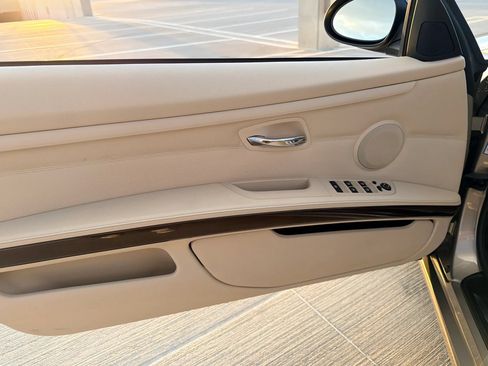 Used 2009 BMW 335i Convertible RWD image 20