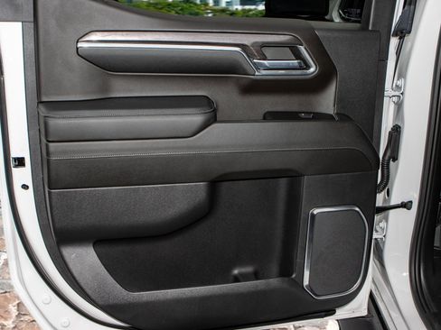 Used 2024 Chevrolet Silverado 1500 LTZ w/ LTZ Convenience Package II image 11