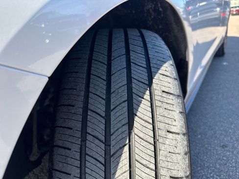 Used 2023 Honda Accord EX image 38