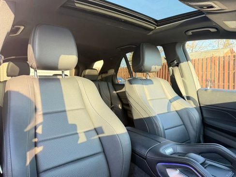 Used 2022 Mercedes-Benz GLE 350 4MATIC w/ Premium Package image 32
