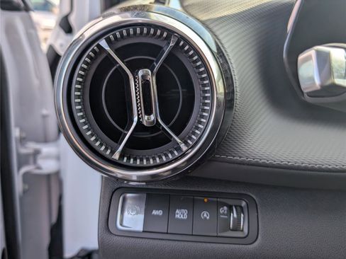 New 2026 Chevrolet Equinox LT w/ Convenience Package II image 16