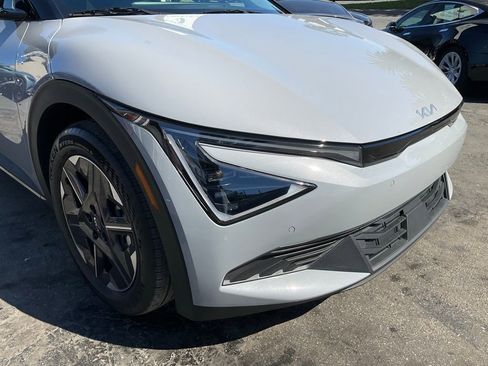 Used 2025 Kia EV6 Light image 66