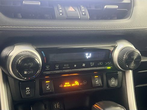 Used 2023 Toyota RAV4 XLE Premium image 26