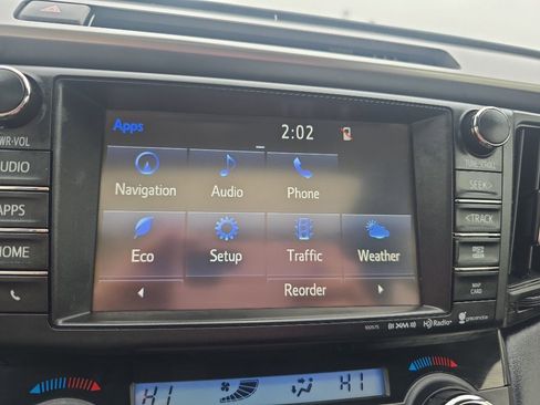 Used 2018 Toyota RAV4 XLE image 27