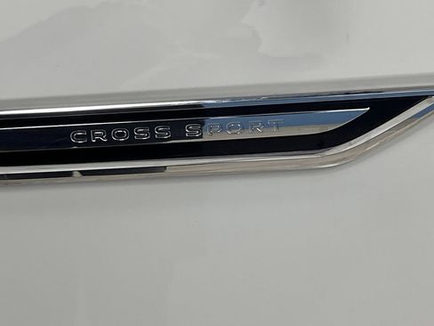 Used 2022 Volkswagen Atlas Cross Sport SEL Premium R-Line image 37