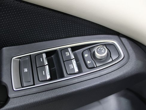 Used 2020 Subaru Ascent Limited image 7