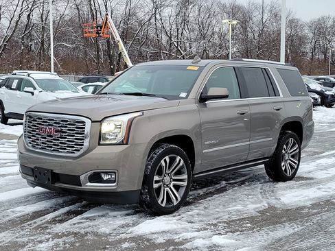 Used 2019 GMC Yukon Denali w/ Denali Ultimate Package image 3