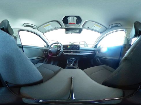 Used 2025 Kia K4 FWD image 41