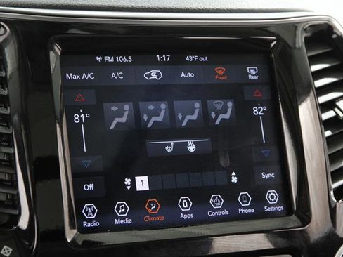 Used 2022 Jeep Cherokee Limited image 11