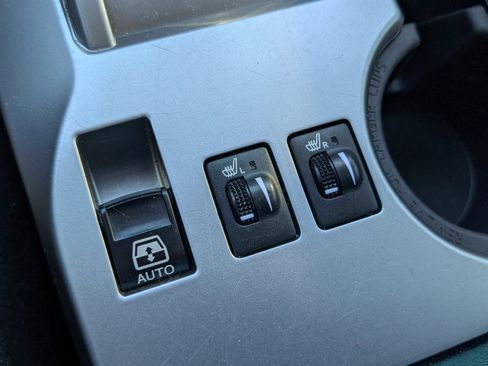 Used 2021 Toyota 4Runner SR5 Premium image 14