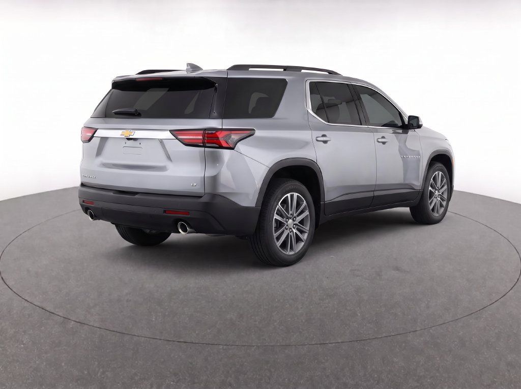 Used 2023 Chevrolet Traverse LT AWD/4WD image 9