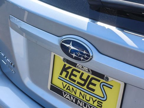 Used 2017 Subaru Crosstrek 2.0i Premium image 11