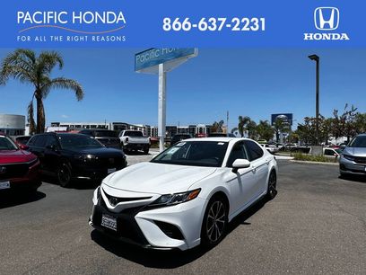Used 2019 Toyota Camry SE w/ Carpet Mat Package