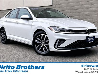 Certified 2025 Volkswagen Jetta SE
