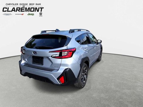 Used 2025 Subaru Crosstrek 2.5i Premium AWD/4WD image 7