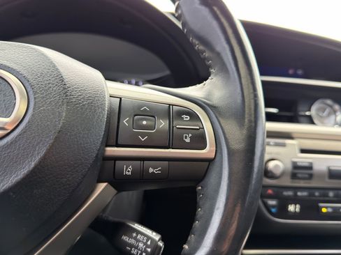 Used 2018 Lexus ES 350 image 25