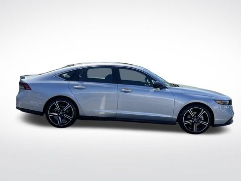 Used 2025 Honda Accord Sport image 7