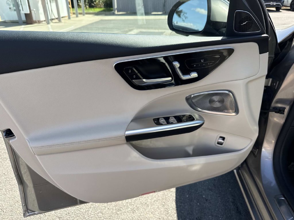 Used 2024 Mercedes-Benz C 300 4MATIC Sedan image 9