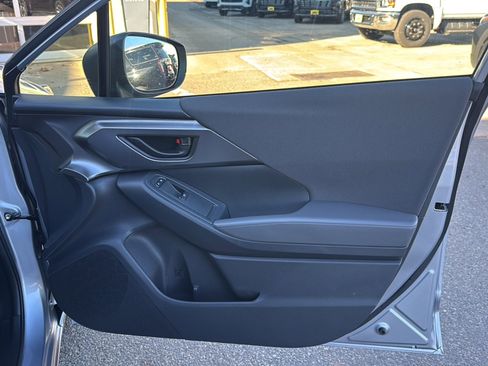 Certified 2025 Subaru Impreza 2.0i image 14