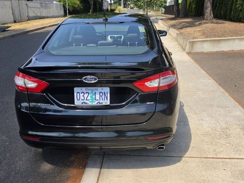 Used 2014 Ford Fusion SE w/ Equipment Group 201A FWD image 7