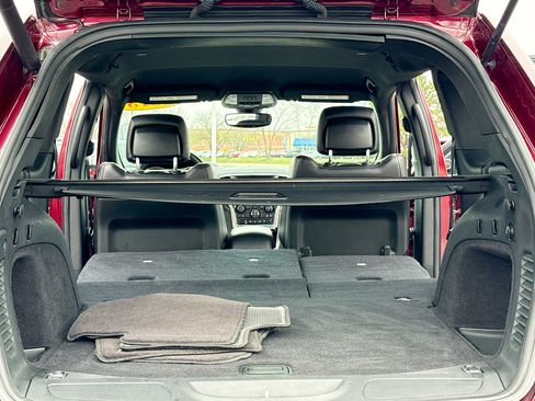 Used 2018 Jeep Grand Cherokee Altitude image 7
