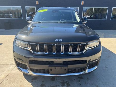 Certified 2022 Jeep Grand Cherokee L Limited AWD/4WD image 2