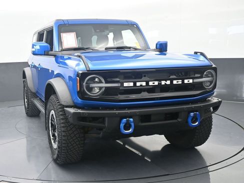 Used 2022 Ford Bronco Outer Banks w/ Sasquatch Package AWD/4WD image 9