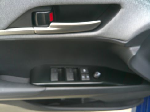 Used 2025 Toyota Camry LE image 18