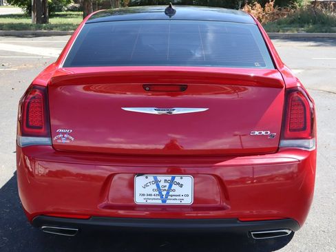 Used 2018 Chrysler 300 S w/ S Model Appearance Package AWD/4WD image 6