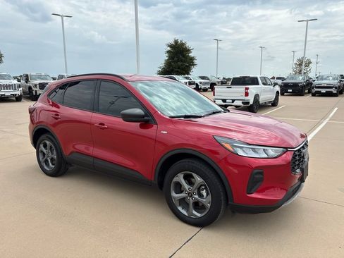 Used 2025 Ford Escape ST-Line AWD/4WD image 5