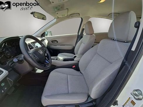 Used 2017 Honda HR-V LX image 5