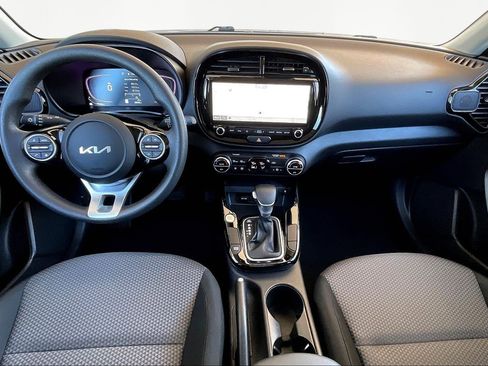 Used 2024 Kia Soul S image 8