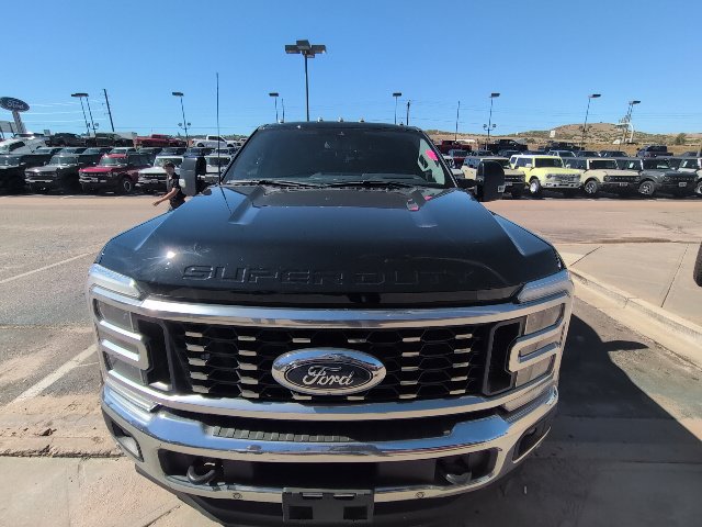 Used 2024 Ford F450 Lariat w/ Lariat Ultimate Package AWD/4WD image 2