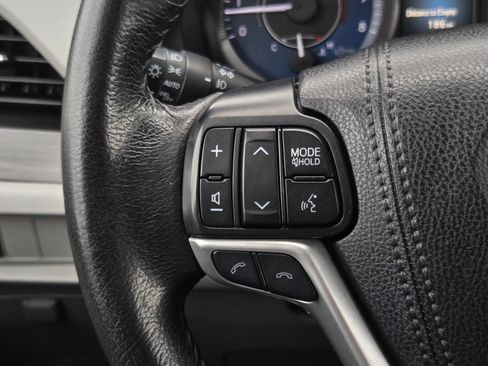 Certified 2020 Toyota Sienna XLE FWD image 21