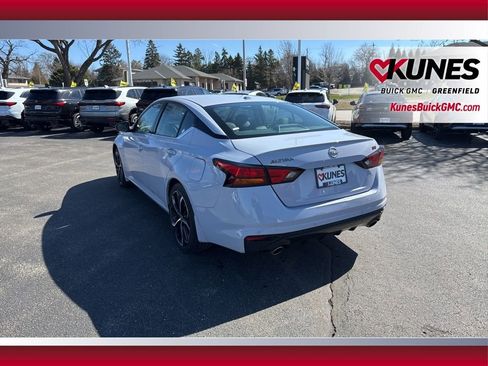 Used 2025 Nissan Altima 2.5 SR image 8