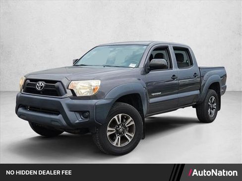 Used 2015 Toyota Tacoma PreRunner RWD image 1
