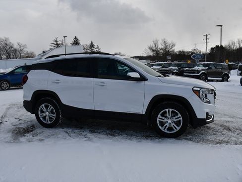 Used 2022 GMC Terrain SLE w/ Driver Convenience Package image 8
