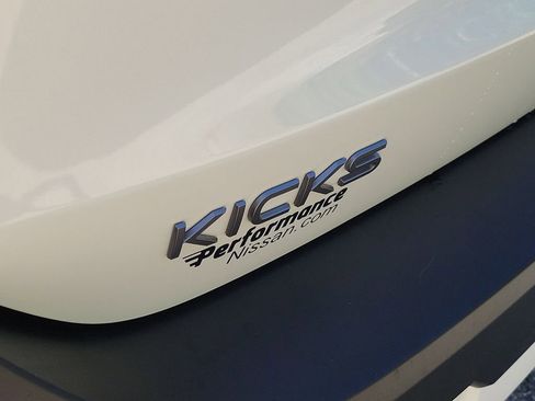 New 2026 Nissan Kicks SV image 11