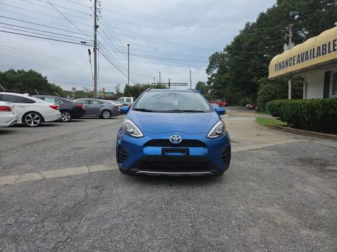 Used 2018 Toyota Prius C Two w/ Carpet Mat Package FWD image 2