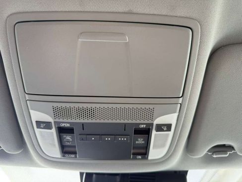 Used 2020 Acura MDX SH-AWD image 32