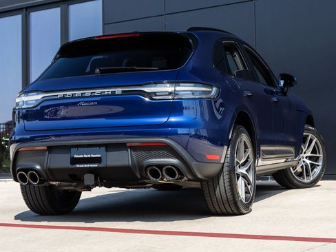 Certified 2026 Porsche Macan AWD/4WD image 11