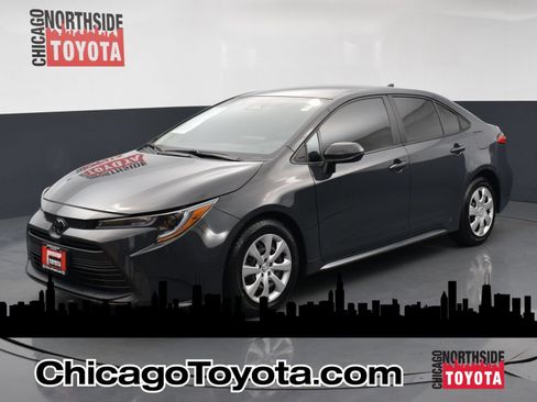 Used 2025 Toyota Corolla LE FWD image 1