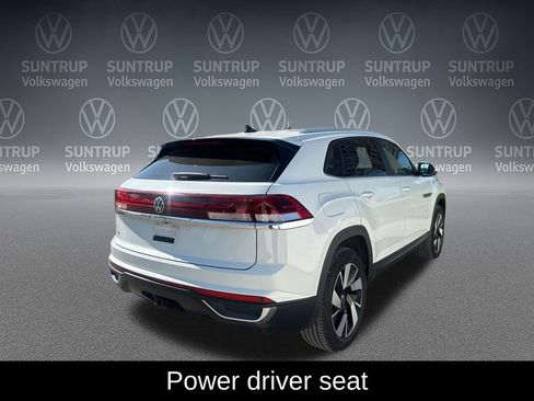 Used 2025 Volkswagen Atlas Cross Sport SE image 6