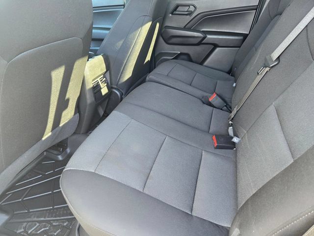 Used 2025 Chevrolet Colorado W/T AWD/4WD image 13