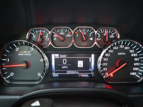 Used 2018 Chevrolet Silverado 2500 LTZ w/ Duramax Plus Package image 10