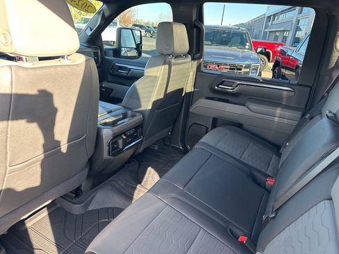 Certified 2024 Chevrolet Silverado 2500 ZR2 w/ Technology Package image 19