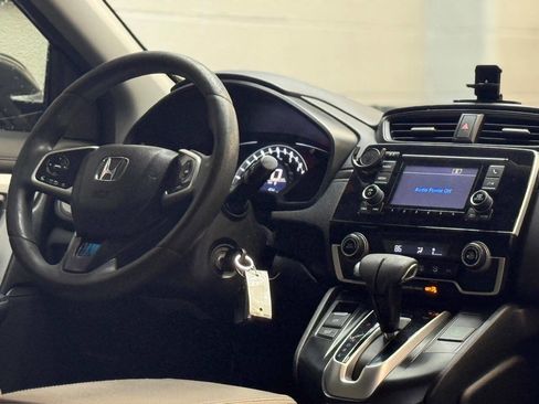 Used 2017 Honda CR-V LX image 4